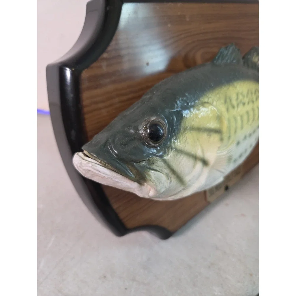 Vintage Gemmy 1999 Big Mouth Billy Bass Singing Fish Works With Issues FOR PARTS